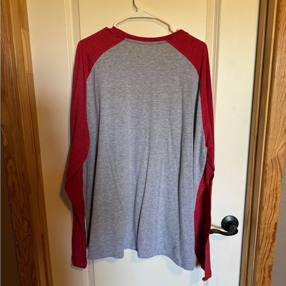 Red and Gray Santa Long Sleeve Shirt Size 2XL - Picture 3 of 4